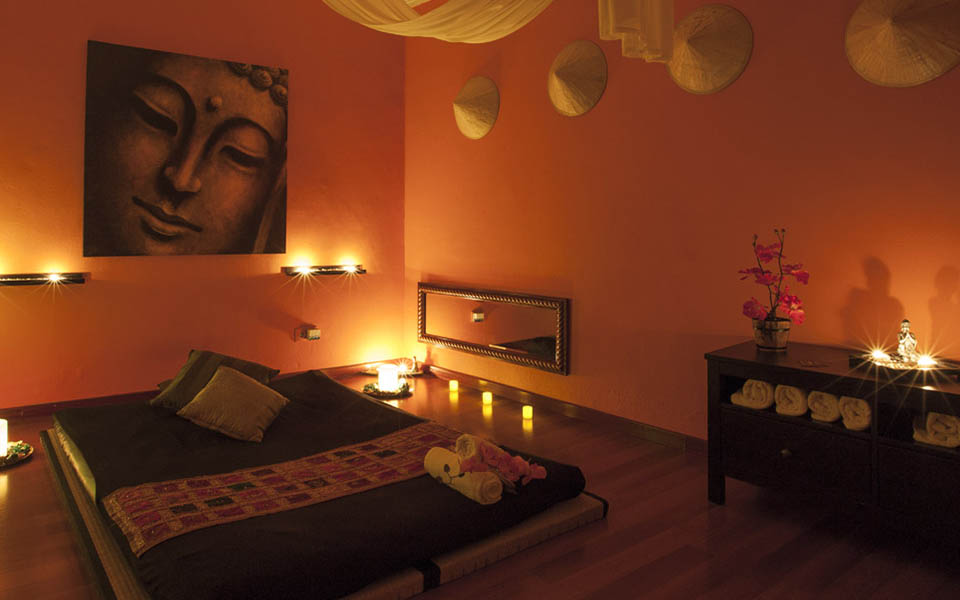 Facilities of our Massage center Shiva